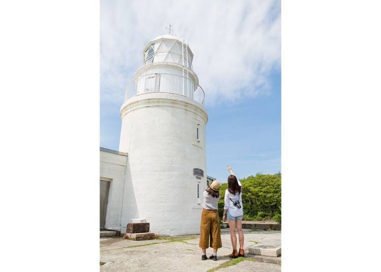 Tomogashima Lighthouse, a Western-style lighthouse built in 1872, and the eighth one built in Japan. It seems that it is still functional to this day.