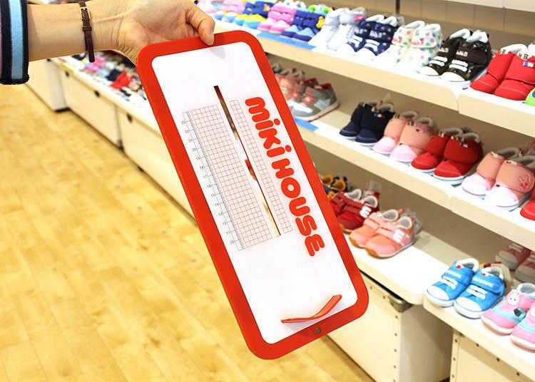 They use a special scale to measure foot sizes. The service is free