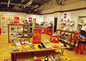 Shopping in Osaka: Top 4 Outlet Malls Near Osaka and Kobe! (Bonus: Sales Tips)