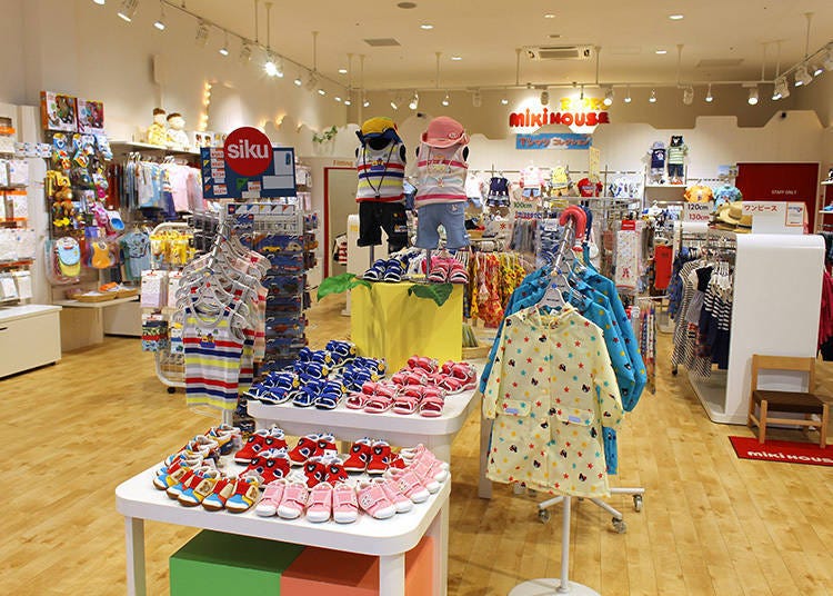 Great Discounts for Children and on Adult Clothes at Mitsui Outlet Park Shiga Ryuo!