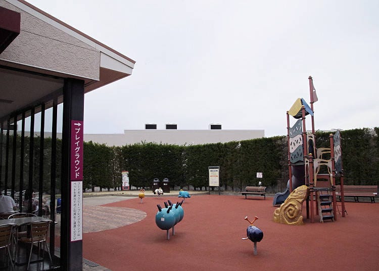 How about Spending a Full Day at Kobe-Sanda Premium Outlets?
