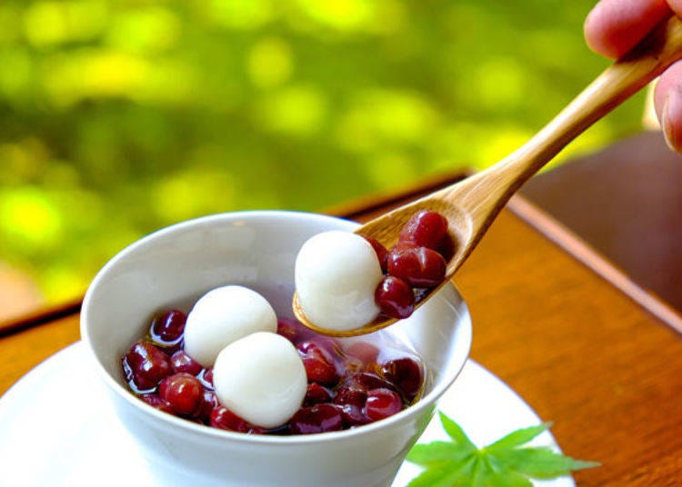 ▲ This is a must for coarse sweet red bean paste lovers. The texture of the plump, cooked azuki beans is indescribable.