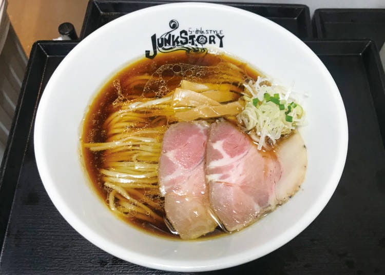 「生醬油拉麵」800日圓（含稅）