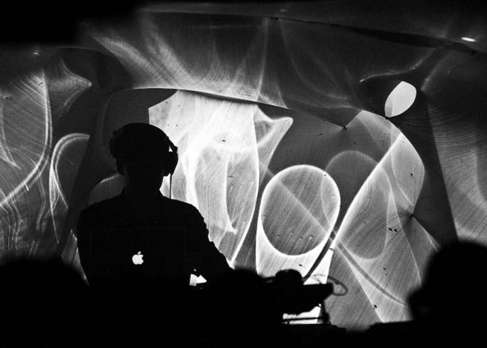 京都の夜を誰よりも楽しむ 外国人におすすめ 京都クラブ 3選 live japan 日本の旅行 観光 体験ガイド