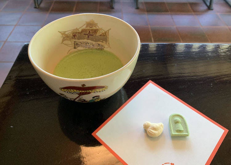Shin-an: Try Kofun-themed desserts with matcha tea!
