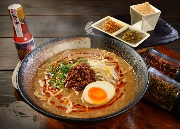 Suwaki Koraku Chinese Soba’s Golden Sesame Ramen, 950 yen (tax included)