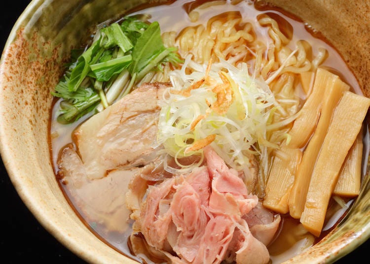 Ramen Takahashi’s Grilled Flying Fish Salt Ramen, 800 yen (tax included)