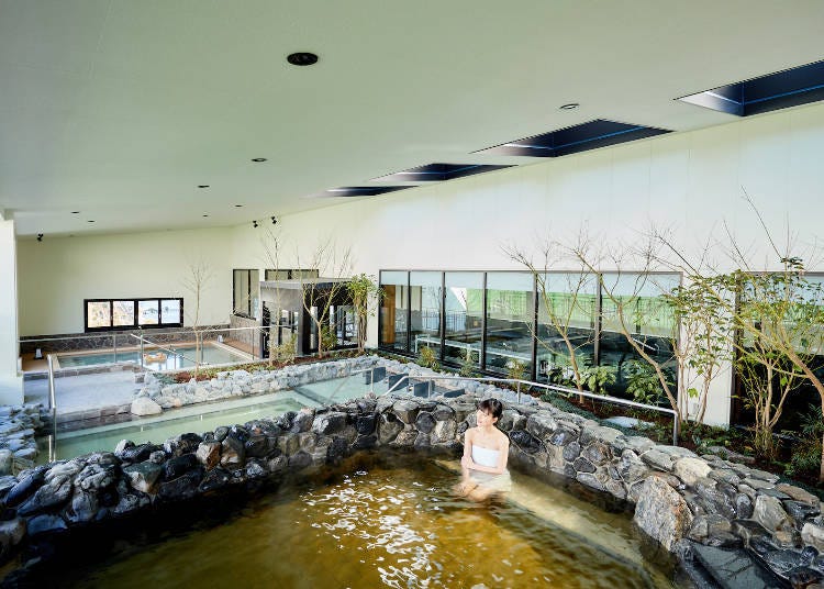 Nine different baths at this Osaka onsen!