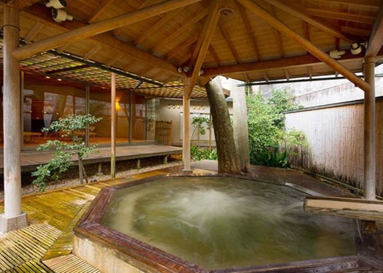 The outdoor hot tub will loosen your body