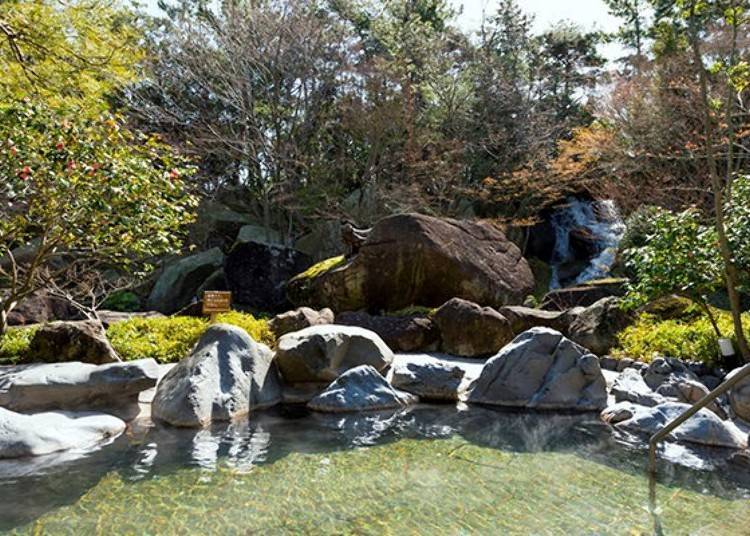 ▲模仿黑部峽谷，饒富自然景致的「黑部峽谷之湯」