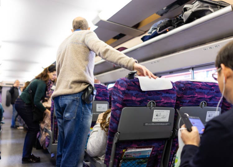 Free-size suitcases can be stored on the upper shelf Andriy Blokhin / Shutterstock