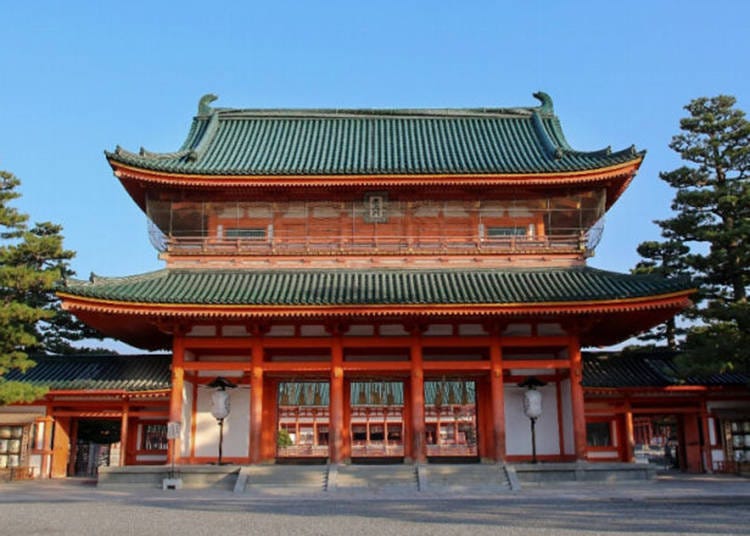 4. Heian-Jingu Shrine (平安神宮)