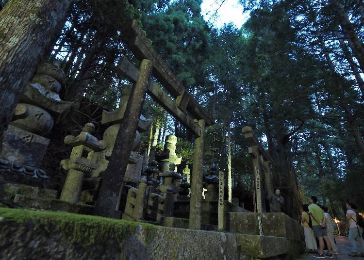 Enjoy Koyasan through other tours also offered to learn more about the other-worldly Okunoin.