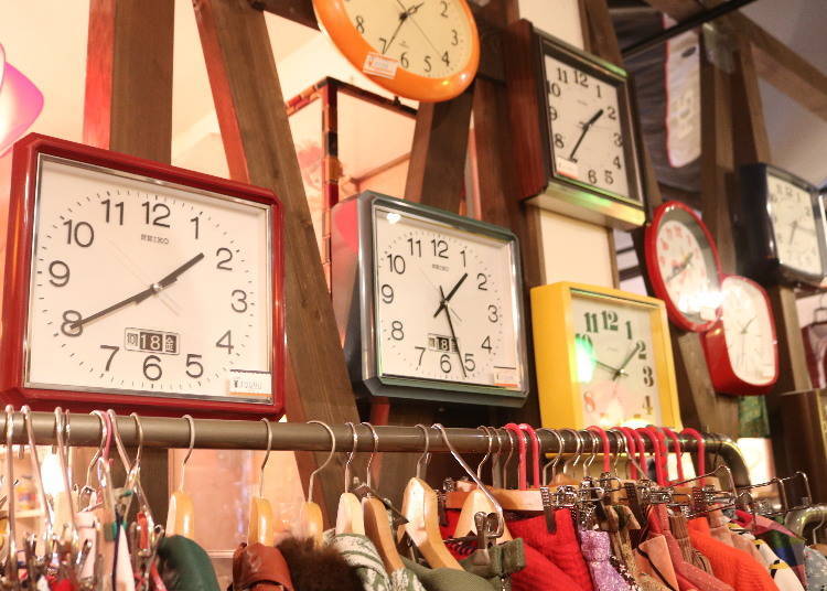 Popular old-style wall clocks