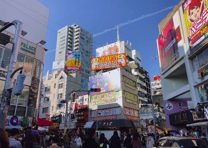 大阪のトレンド発信地 アメリカ村 の人気スポット 食べ歩きグルメ8選 Live Japan 日本の旅行 観光 体験ガイド