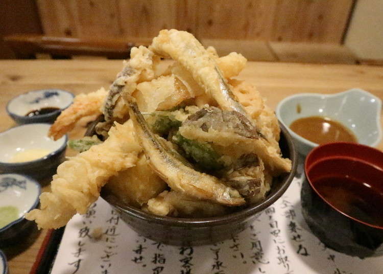 衝撃の「天ぷらのせ放題ランチ」が800円!だけどペロリと食べられるウマさ@大阪
