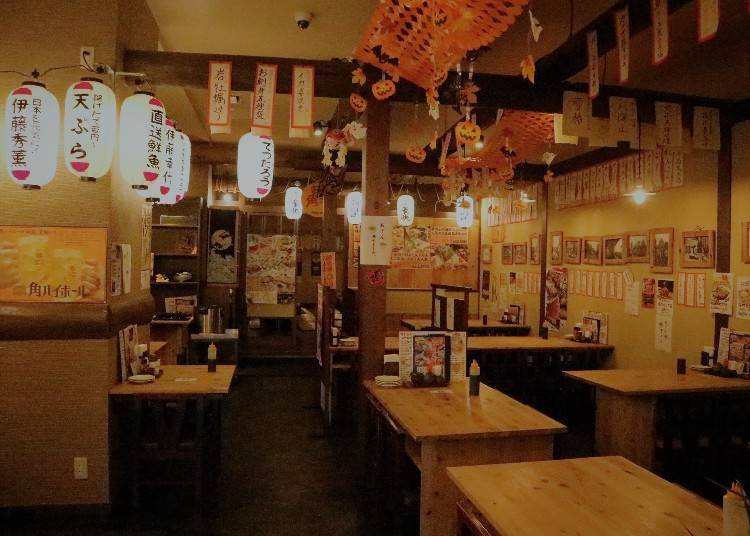 Enjoy the atmosphere of a traditional Japanese izakaya