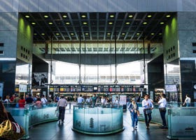 Complete Guide to Kyoto Station: Transportation, Boarding, Dining, and Souvenirs