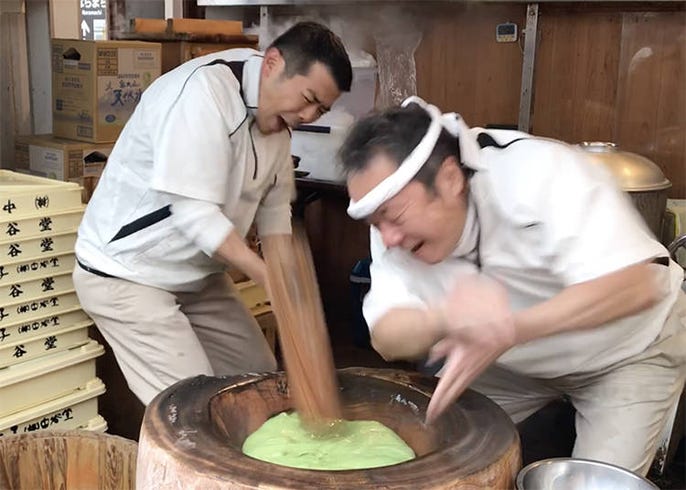 は 速すぎ 奈良 中谷堂 の名物 高速もちつき その理由に感動 Live Japan 日本の旅行 観光 体験ガイド
