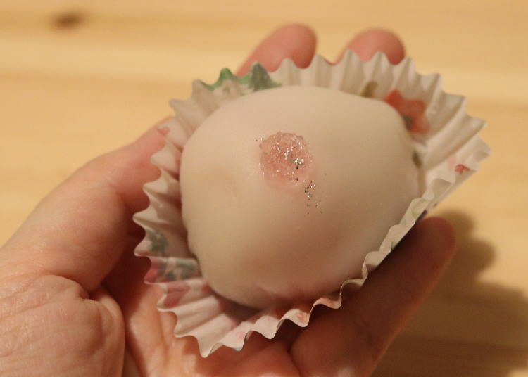 3. The amazing texture and juiciness of Shochikudo’s fruit mochi