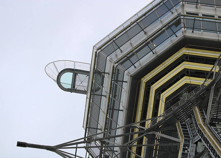 TIP THE TSUTENKAKU, as seen from below