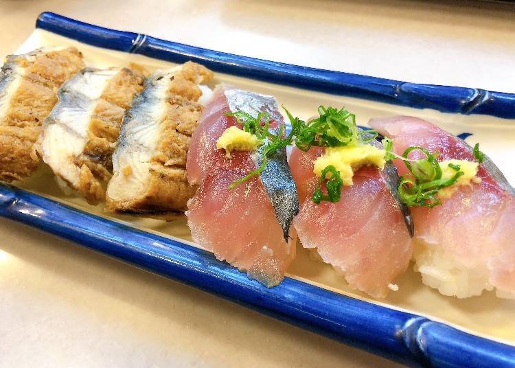 From right: Aji (Mackerel), Unagi (Eel): 300 yen each (tax included)