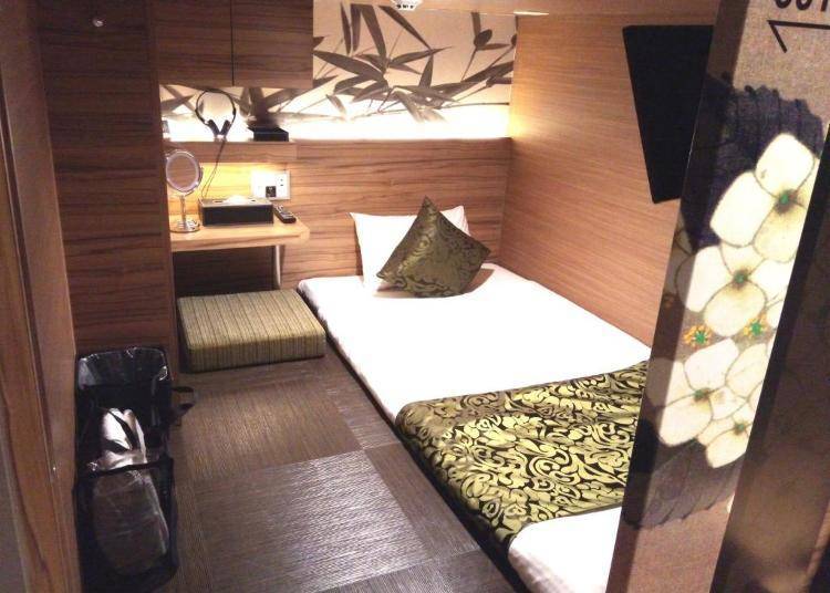 プレミアムカプセルルーム (Image: Booking.com)