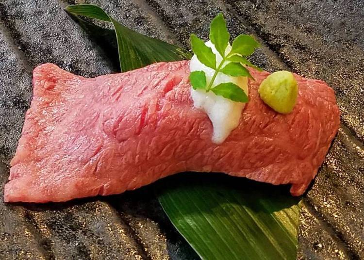 日本米推薦究極美味料理④：牛乃匠（兵庫）／神戶牛 炙燒壽司～佐香橙風味泡鹽～