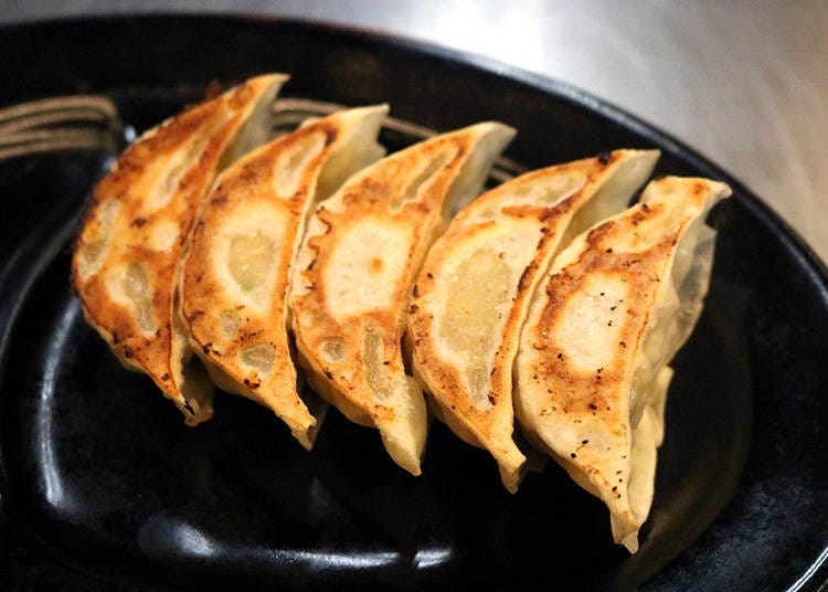 Lightly flavored gyoza to pair with the heavy ramen