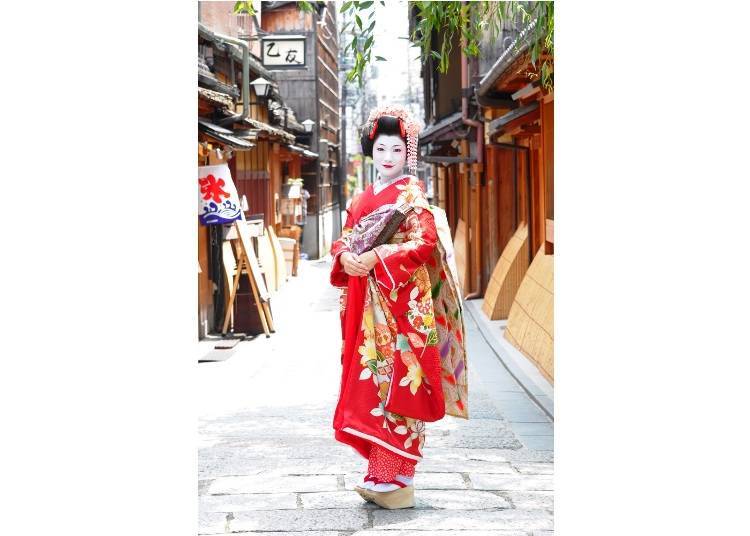 7. Dress up as a Maiko and learn more about Kyoto culture!