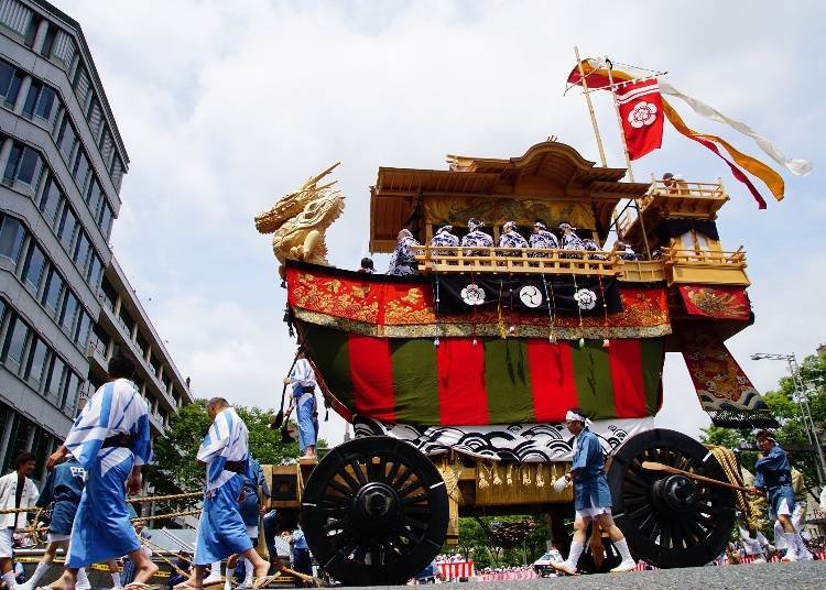 8. Be sure not to miss the festival's highlight - the Yamaboko-junkō parade!