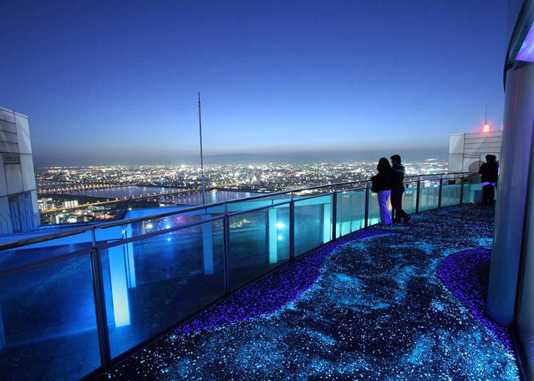 6. A Must-See View from Umeda Sky Building's Kuchu Teien Observatory!