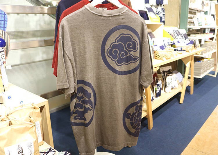 Maromon Hansode Ink-dyed T-Shirt (6,160 yen)