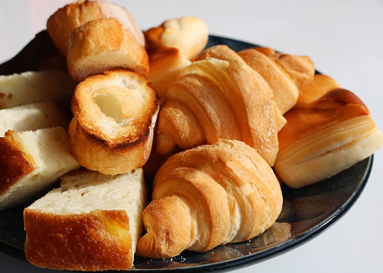 There are four types of bread in the bread buffet, all included in the all-you-can-eat!