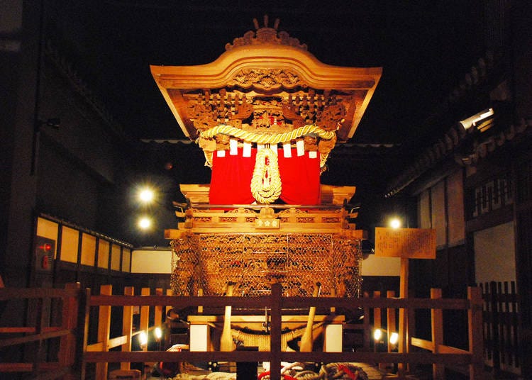 5．伝統的なだんじり祭りの魅力を体感！「岸和田だんじり会館」