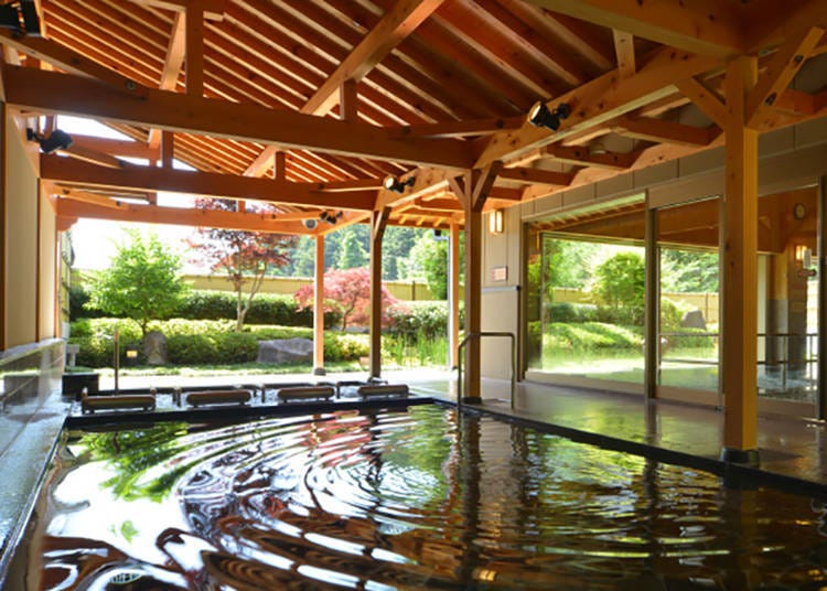 Keizankaku is where you can have an authentic Japanese onsen experience
