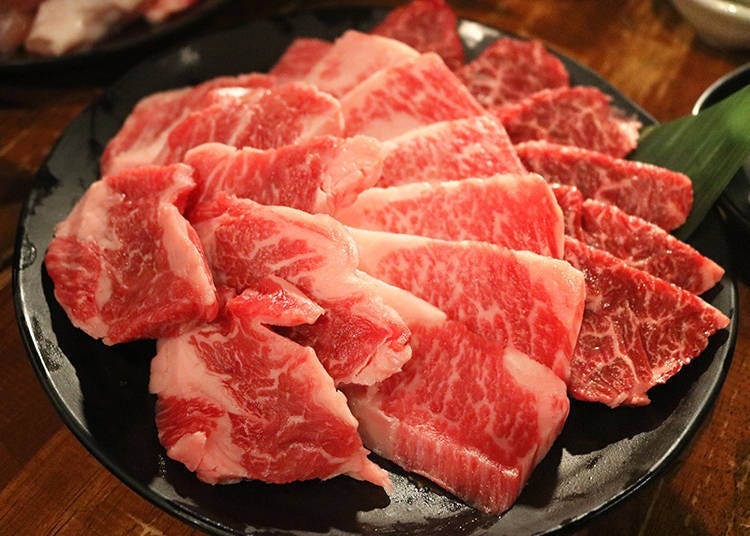 「炭火燒肉 力丸 心齋橋店」講究的現切肉片
