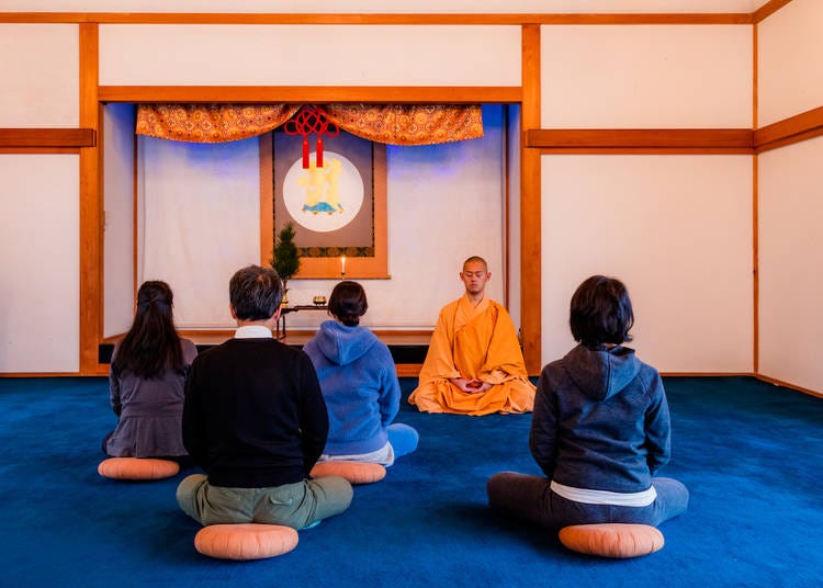 密教の瞑想法「阿字観」体験の様子