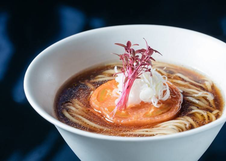 Vegan Soy Sauce Ramen (1,200 yen excluding tax)