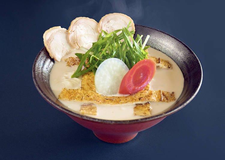 Aromatic deep-fried tofu and sake lee ramen: Muraji's tori paitan and Sasaki brewery's sake lees have given birth to this dish only available during the fall.