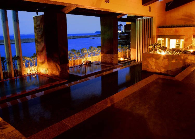 以淡路島著名梯田風景為意象設計的三段式溫泉浴場「淡路棚田大浴場」