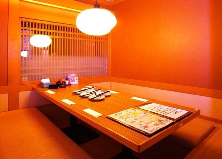 Horigotatsu seating with a capacity of eight people