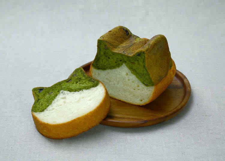 Japan Brings Cat-Shaped, Matcha-Flavored Bread into the World!