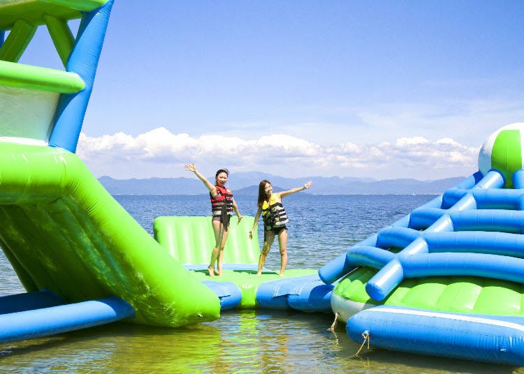 8．到琵琶湖Adventure Water Park（白鬍子海灘）來場水上冒險！（滋賀）
