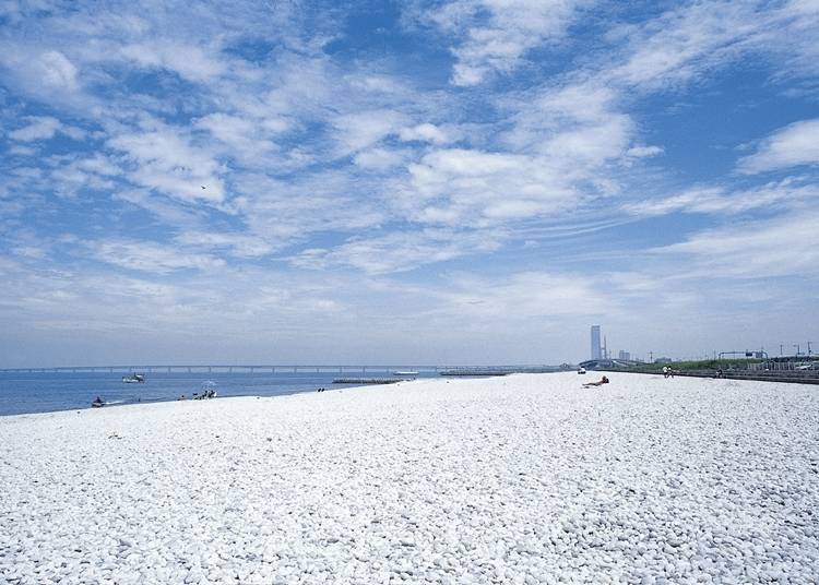 3. Sen’nan Marble Beach (Osaka): A favored destination for lovers