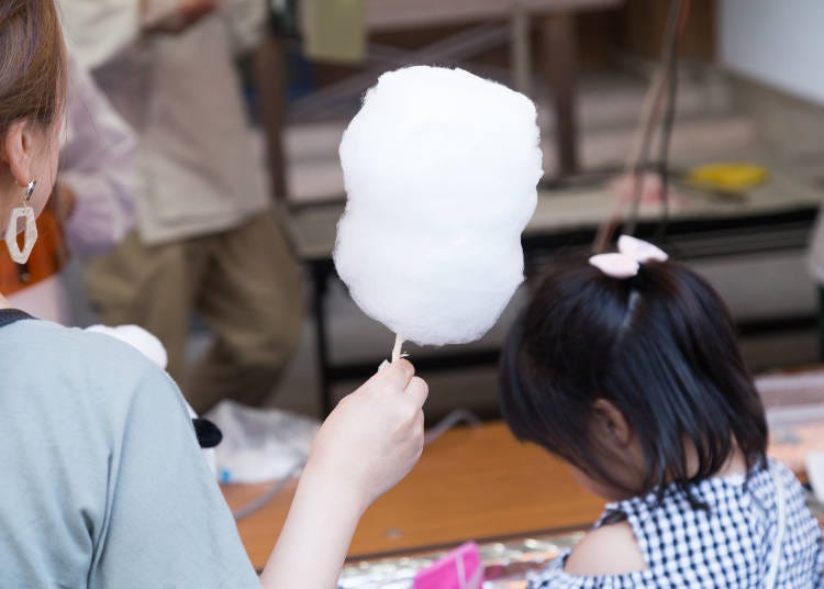 Very popular with children due to its cloud-like shape sweet taste (Image: Pixta)