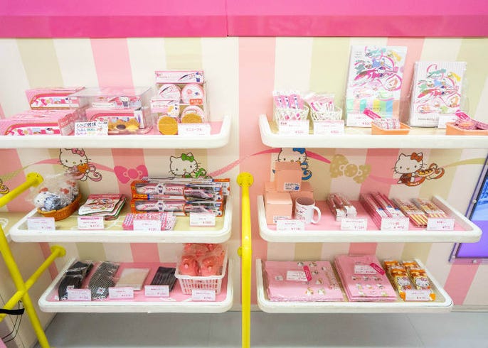 隠れキティちゃんも ピンクで可愛い ハローキティ新幹線 がファンにはたまらない Live Japan 日本の旅行 観光 体験ガイド