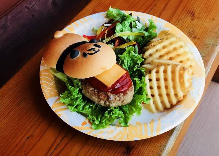 Panda Burger Platter (1,520 yen)