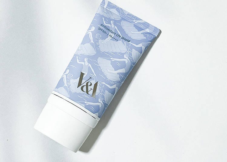3. V&A Beauty Sunscreen: Cut Blue Light with a Sunscreen that’s Made its First Debut in Japan!