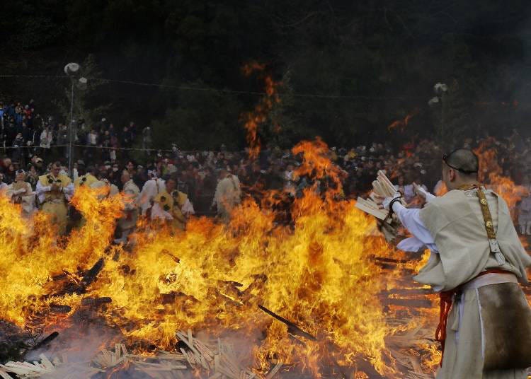 高尾山火走祭（东京）